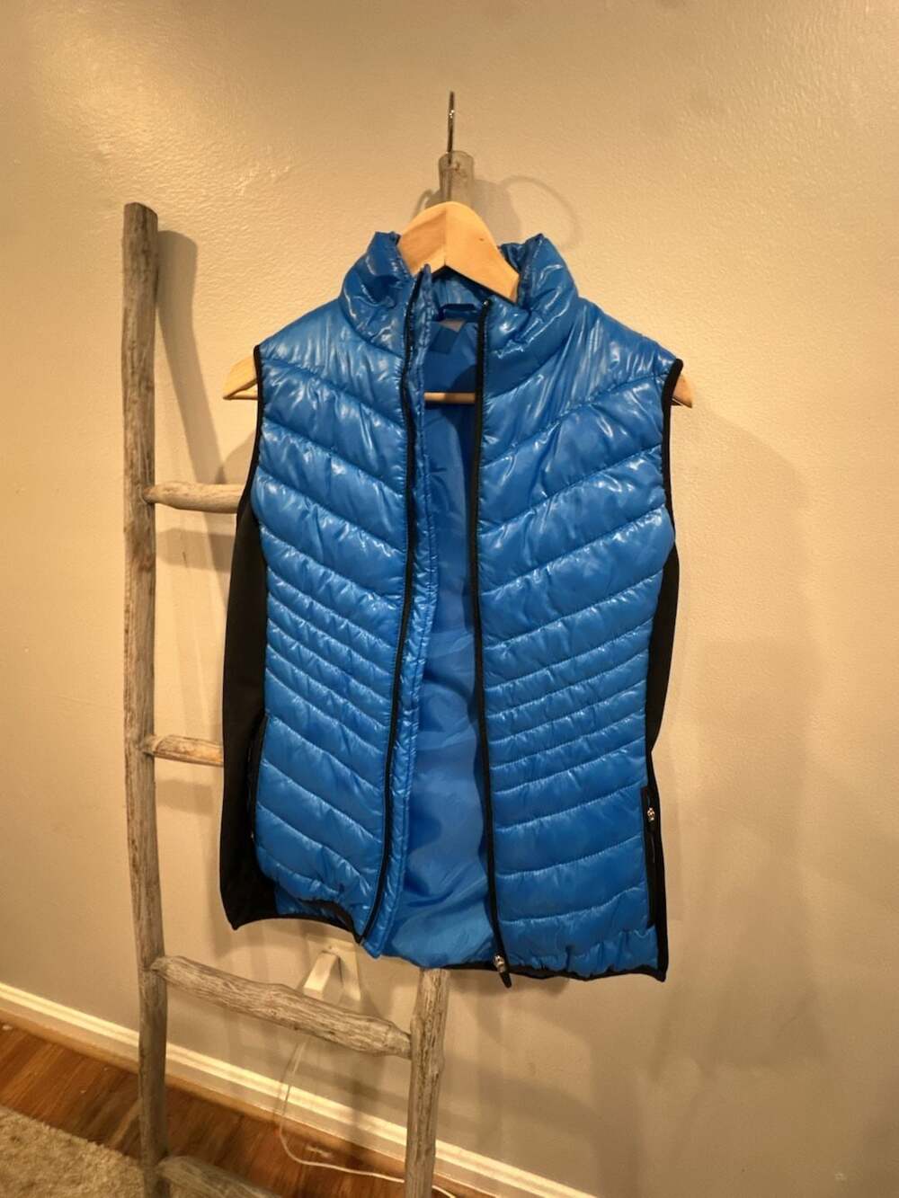 Xersion Puffer Vest Size M Blue Quilted Full Zip